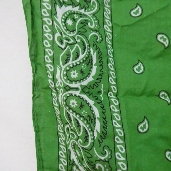 Unbranded | OS One Size | Green Paisley Square Bandana / Scarf - Picture 15 of 16